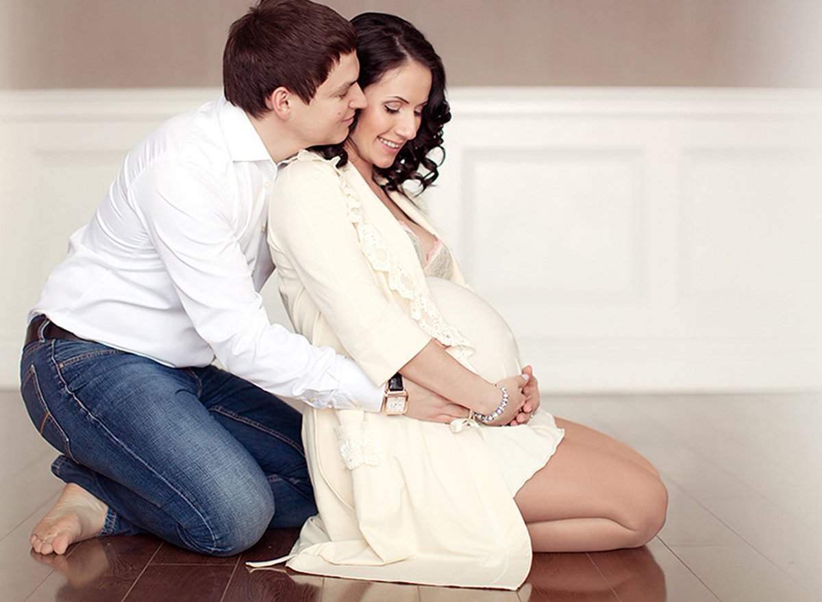 Фотосессия беременной женщины с мужем