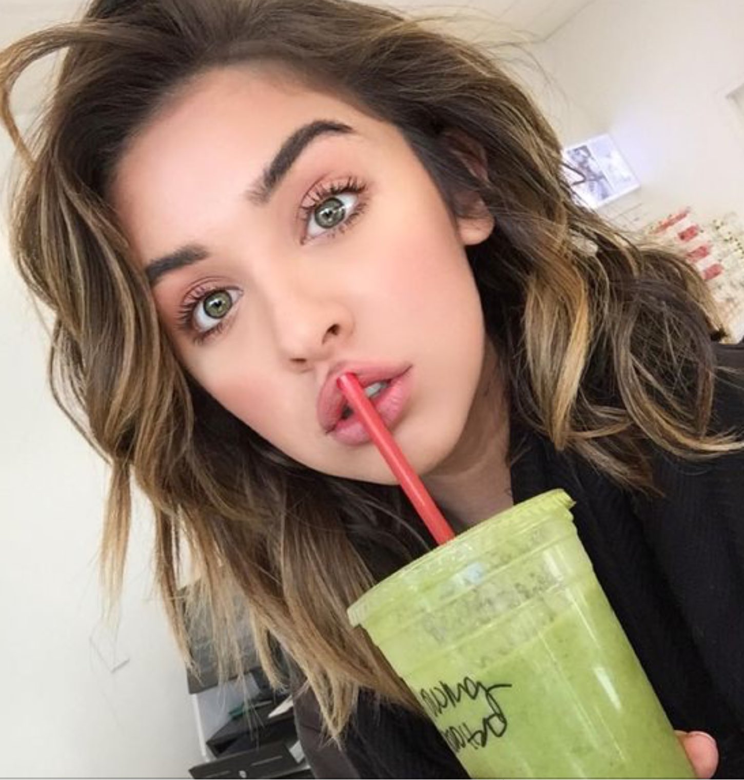 красивые идеи для селфи. кендалл дженнер селфи. фотографии дома селфи. варианты селфи. идеи селфи для девушек.