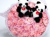 Букет из игрушек с розами и пандами арт. O017