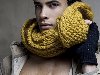 Модный вязаный тренд: 10 мужских шарфов для зимней свадьбы