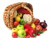 фрукты и овощи в корзине на белом фоне Фото со стока - 12067684
