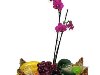 Композиция из фруктов и цветов в декоративной корзине. Добавлено 25.07.2012