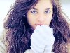 красивая девушка с красивыми волосами, зима, снег, фото