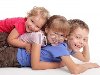 Счастливые дети изолированы на белом фоне Фото со стока - 10998423