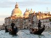 Также в Венеции, на острове Лидо, проводится ежегодный международный ...