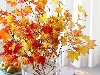 Осенний букет из листьев. Осень дарит флористам замечательный материал для ...