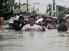 Наводнение затопило столицу Филиппин: есть жертвы - фото 1