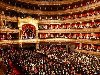 Зрительный зал Большого театра перед началом гала-концерта по случаю ...