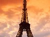 ... описывал Эйфелеву башню, гордо возвышающуюся над французской столицей.