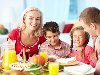 Семейные обеды повышают потребление детьми овощей и фруктов