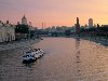 Члены Гринпис, исследовав множество проб сбросов сточных вод Москвы-реки, ...