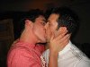 ... публикации Perez Hilton вот этих фото Мэтта, целующегося с парнем: image