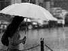 Последний дождь июля - девушка июль лето дождь зонт чернобелая фото фотосайт