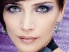 Вы пробовали фиолетовые оттенки теней, если у вас голубые или зеленые глаза?