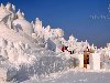 Международный фестиваль снега и льда В результате работы сотен мастеров со ...
