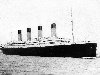 Титанік відпливає із порту Саутгемптон 10 квітня 1912
