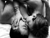 ... женщины (1006), поцелуй (52). в постели, двое, черно белое фото, любви